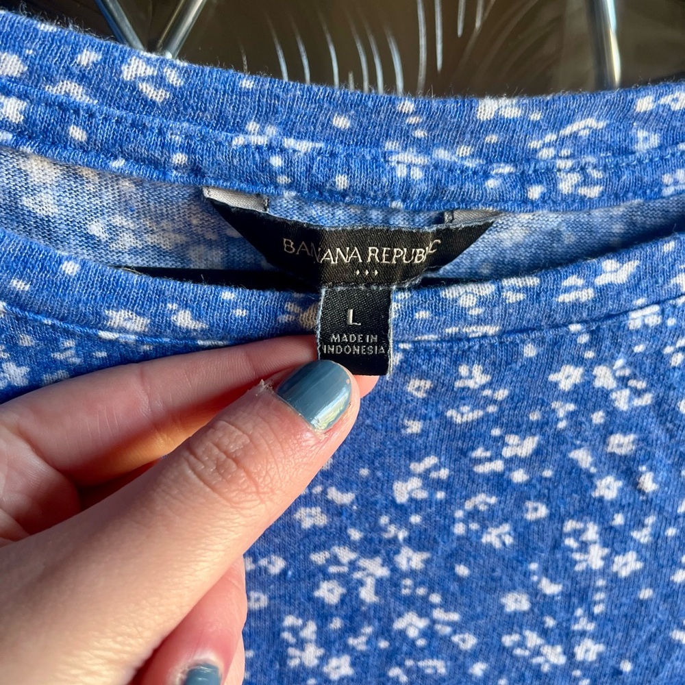 Banana Republic Women’s Blue Floral Crewneck Top With Balloon Sleeves Size Large - Picture 4 of 4
